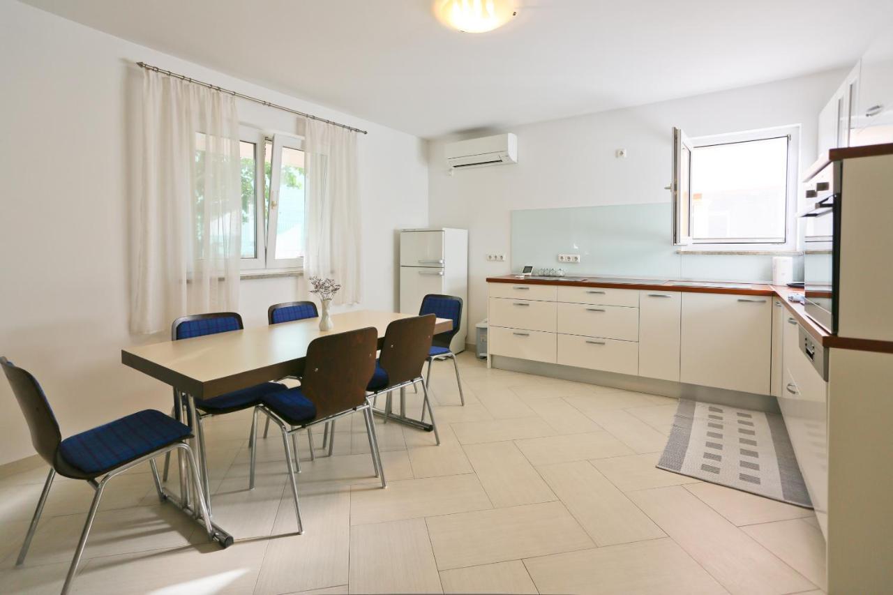 Apartman Dani Zara Esterno foto