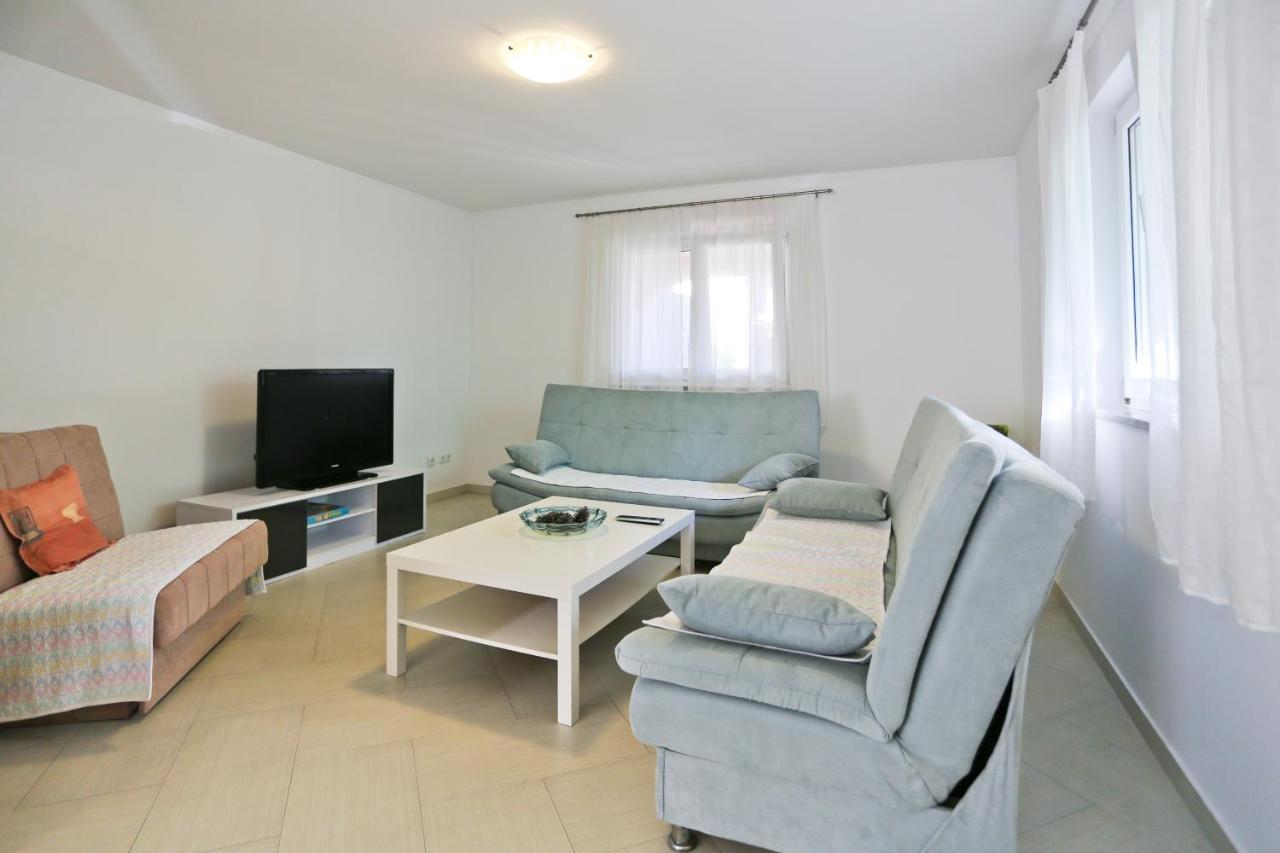 Apartman Dani Zara Esterno foto