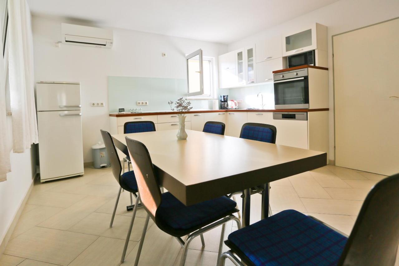 Apartman Dani Zara Esterno foto