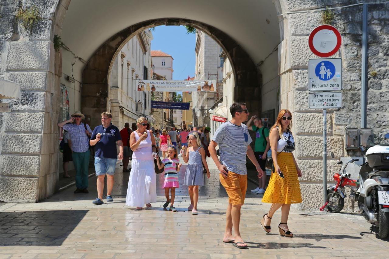 Apartman Dani Zara Esterno foto